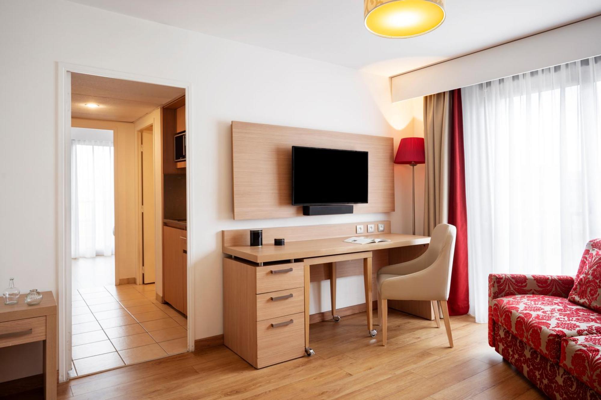 Residhome Paris-Evry Courcouronnes Eksteriør bilde